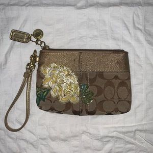 Coach Vintage Wristlet